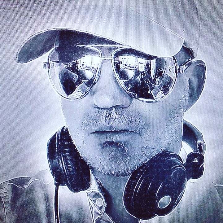 DJ1